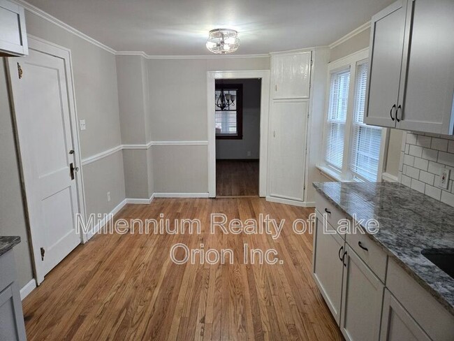 Photo - 30 E Beverly Ave