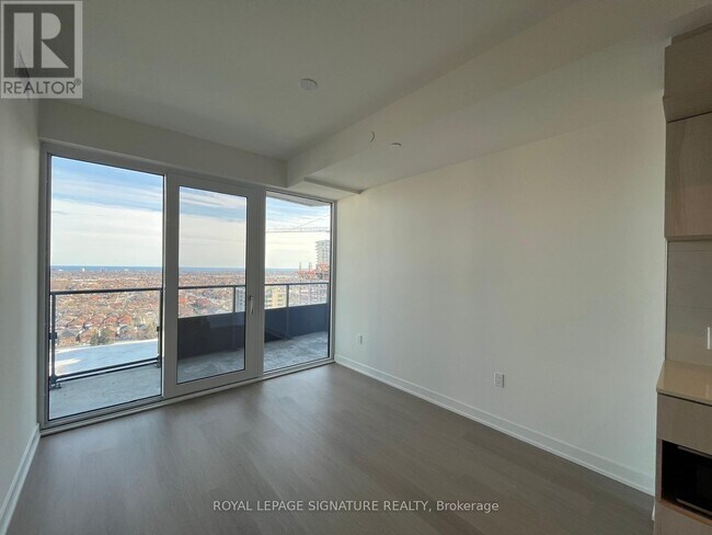 Photo - 448 Burnhamthorpe Rd W Unit 1508