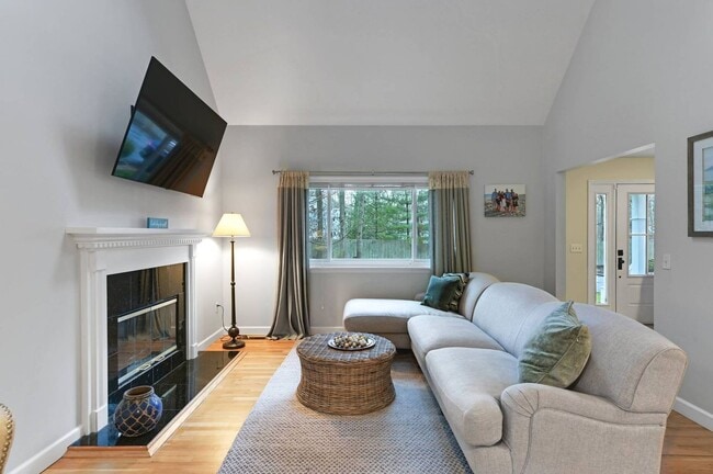 Photo - 9 N Quarter Rd