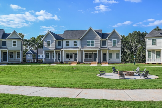 Community Exterior Photo - Knoll Creek Townhomes