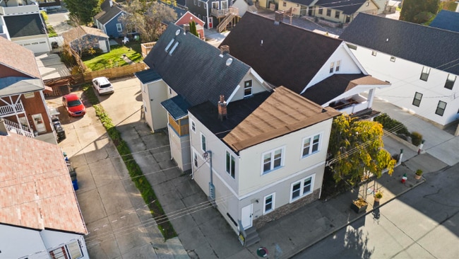 Photo - 1277 W 67th St Unidad 3