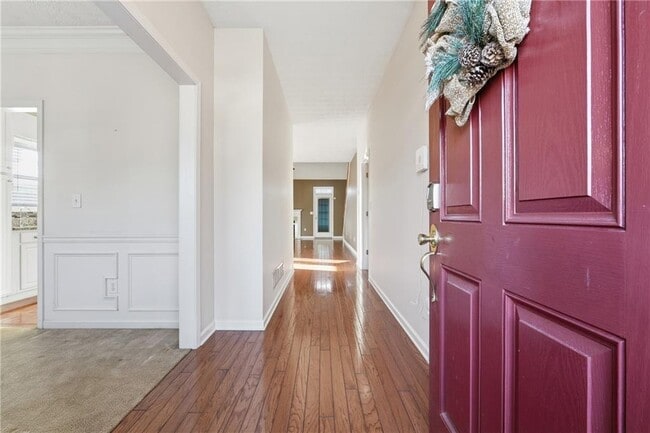 Photo - 1402 Edgeley Way