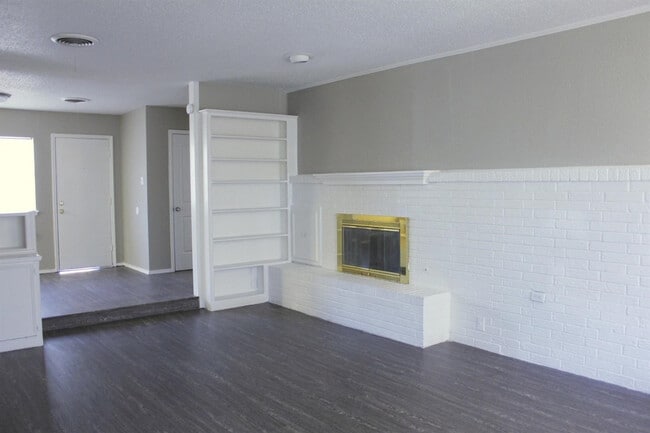 Photo - 4506 60th St
