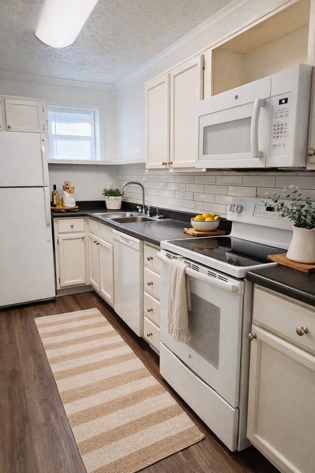 Photo - Dunwoody Trails Townhomes