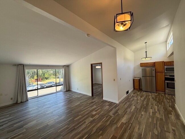 Building Photo - 1641 (TPO) Unit 3