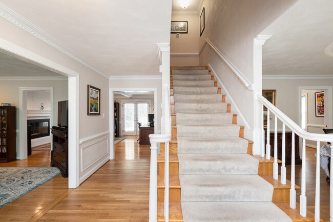 Photo - 338 W Olney Rd