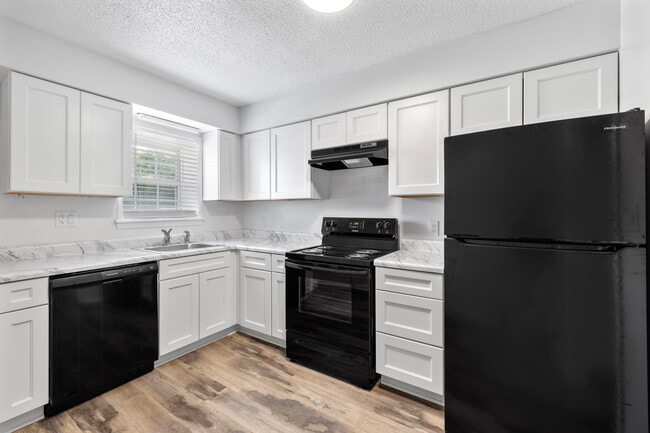 Photo - Herritage Court Apartments