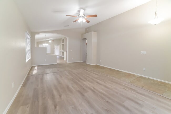 Photo - 8228 W Behrend Dr