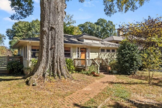 Photo - 2917 Forest Park Dr