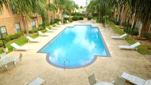 Meadows Place Senior Village