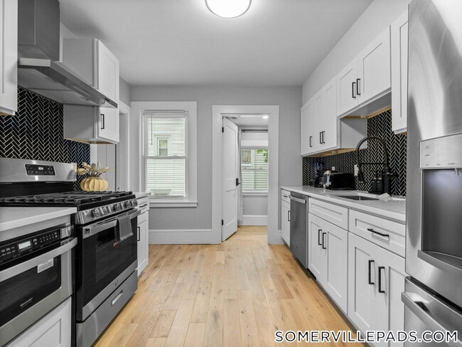 7 Dickson St Unit 2