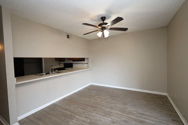 Photo - 1307 Baytree Dr