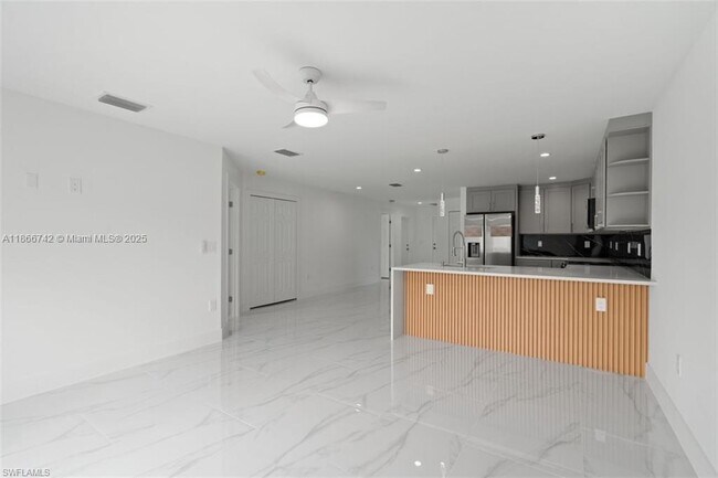 Photo - 5015 27th St SW Unit 0