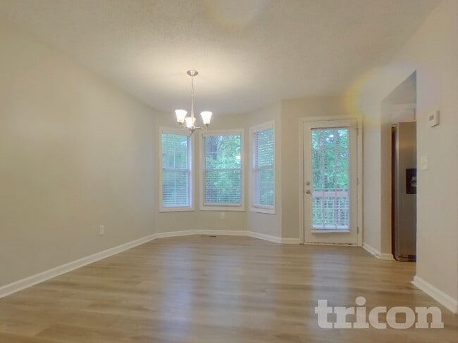 Photo - 104 Ivy Trace Ln