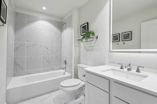 Photo - 615 Canvas Ave