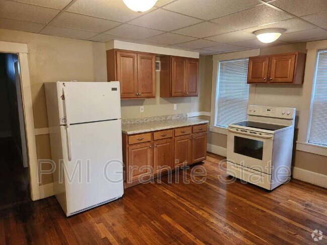 Building Photo - 61 Kinsley St Unit B Rental