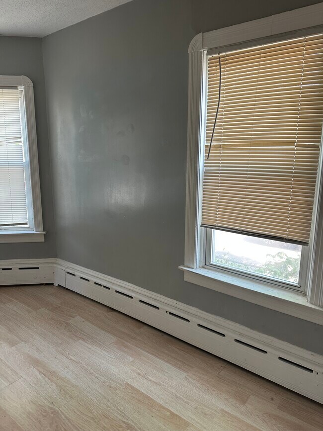 Photo - 351 King Philip St Unit Apt 1N