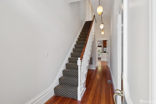 Photo - 2250 Webster St