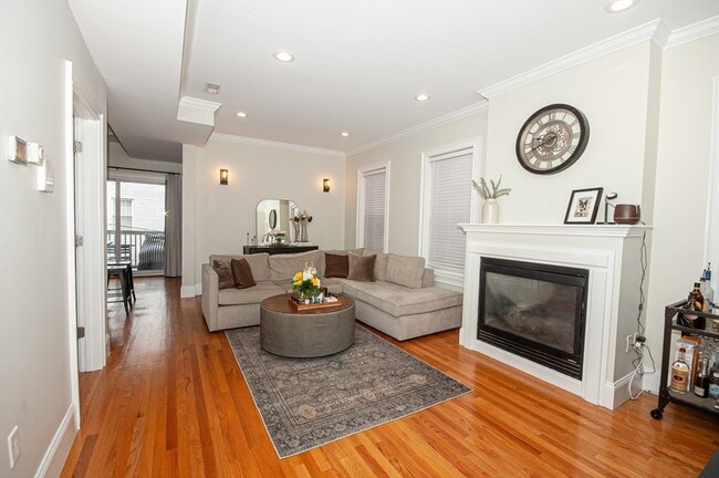 Photo - 2 Burnham Pl Unit 2