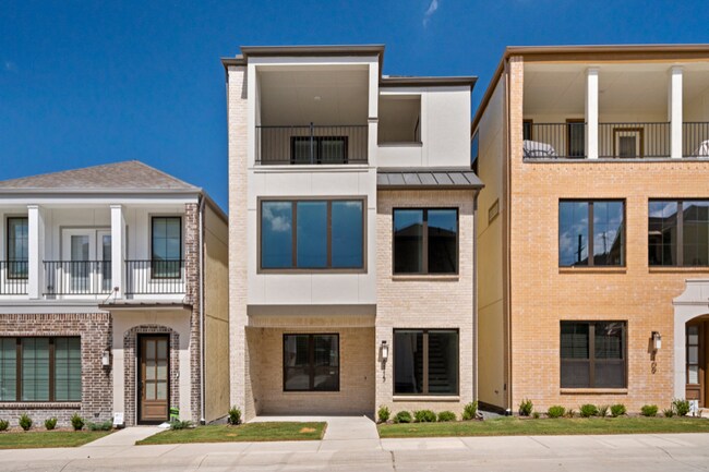 Photo - 8115 Bromley Dr