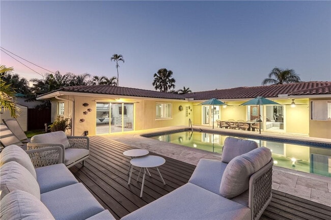 Photo - 1984 Sailfish Pl