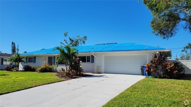 Building Photo - 3236 S Lockwood Ridge Rd Rental