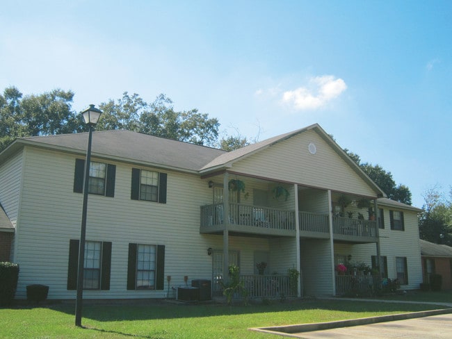 Hunters Run - No Vacancy; Waitlist Only!