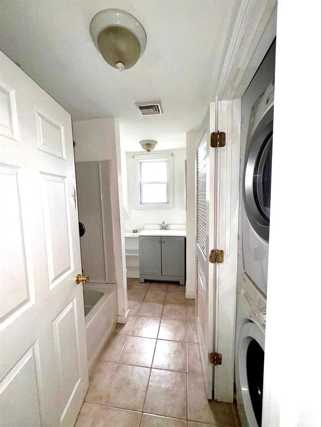 Photo - 955 NY-52 Apartment Unit 3