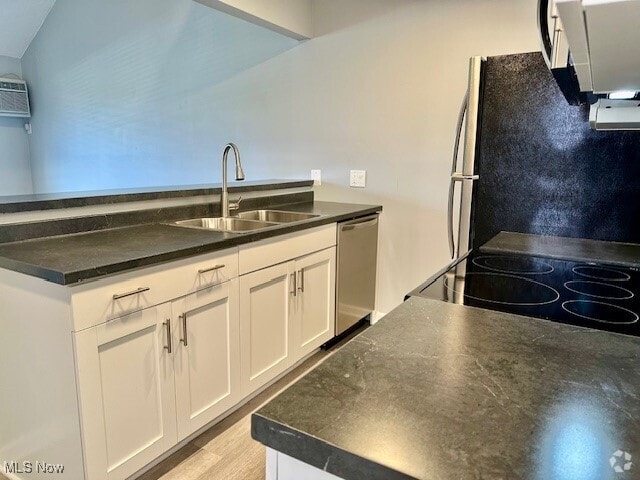 Building Photo - 1360 Melanie Dr Unit 16 Rental