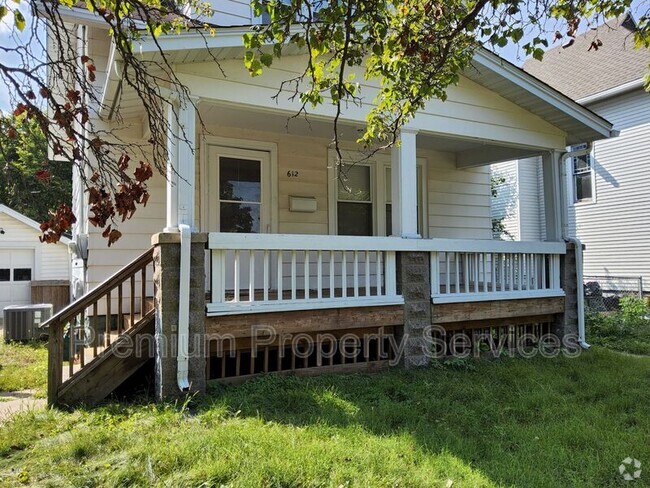 Building Photo - 612 N Prospect St Rental
