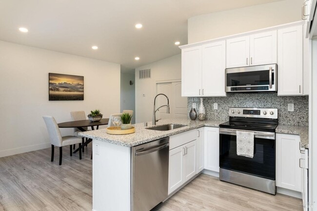 Photo - 142 Anita Ct