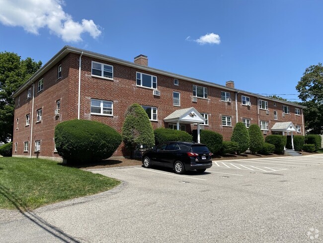 Building Photo - 368 Elliot St Unit 6 Rental