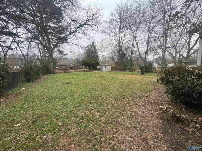 Photo - 1808 Oakwood Ave NE