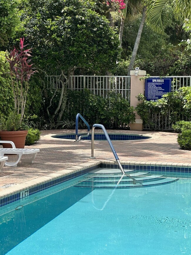 Photo - 1200 Town Center Dr Unidad 428