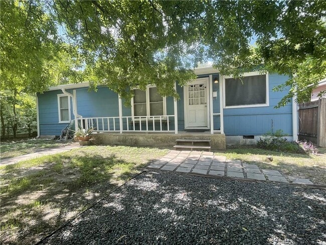 Photo - 1041 Rosemont St Casa