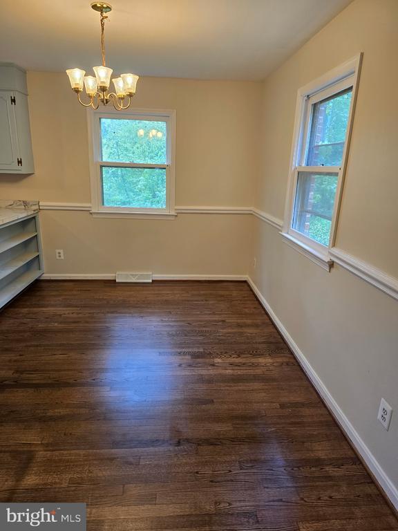 Photo - 439 Ridgemore St