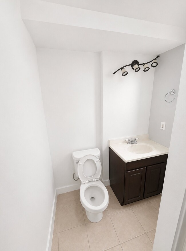 Photo - 5242 S Hamlet Cir Unit B