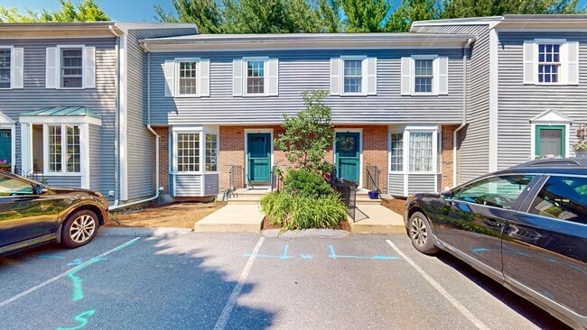 Building Photo - 2 Glenbrook Ln