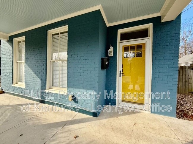 Photo - 611 N Broadway