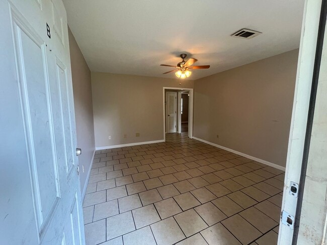 Building Photo - 467 30th Pl Unit B