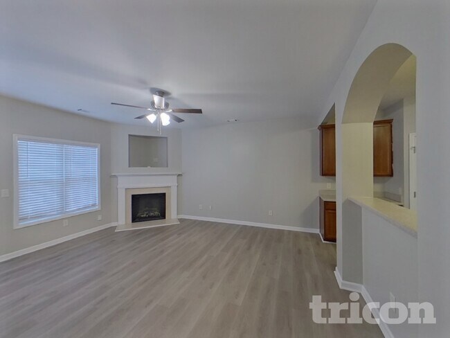 Photo - 2215 Oakland Downs Way