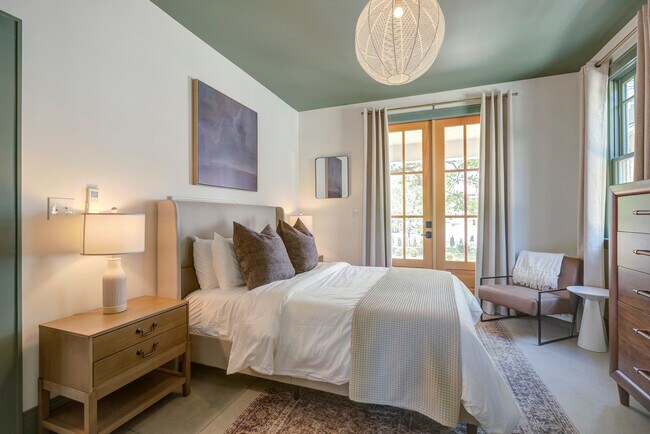 Photo - 431 W Park Ave