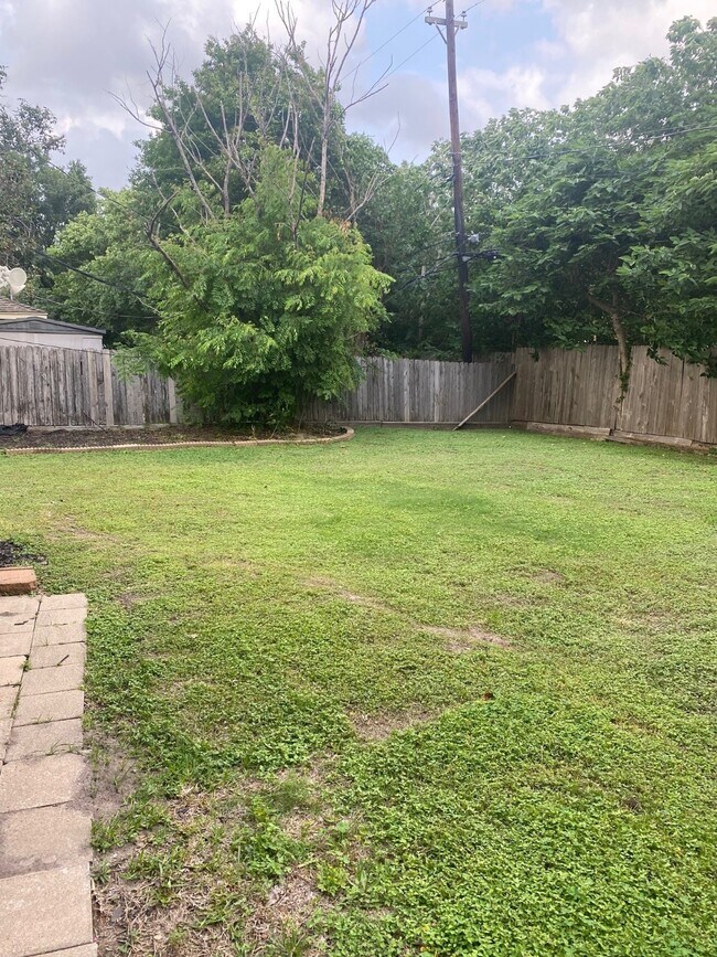 Photo - 8327 Lorrie Dr