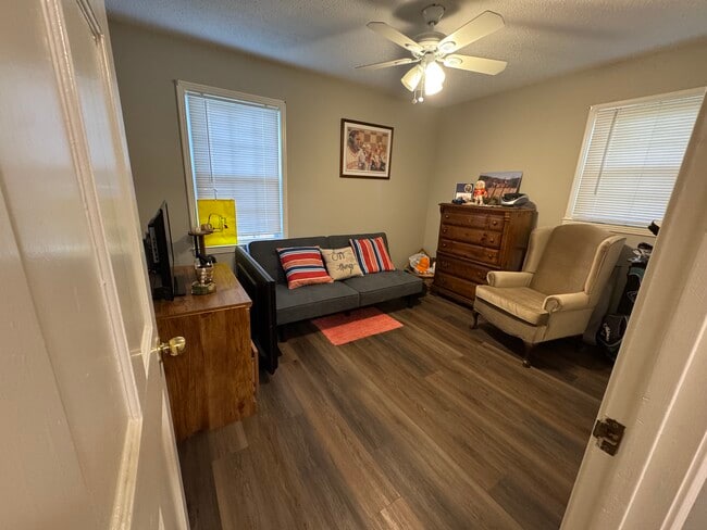 Photo - 309 Pleasant Dr