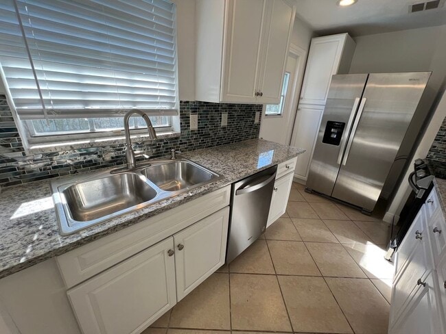 Photo - 710 Bayou Ave