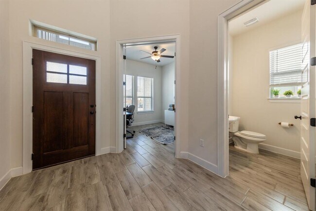 Photo - 2812 Sebring Cir