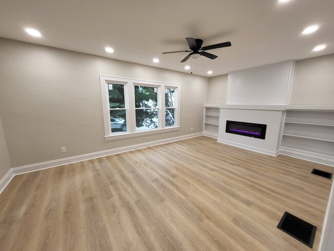 Photo - 1551 Alameda Ave