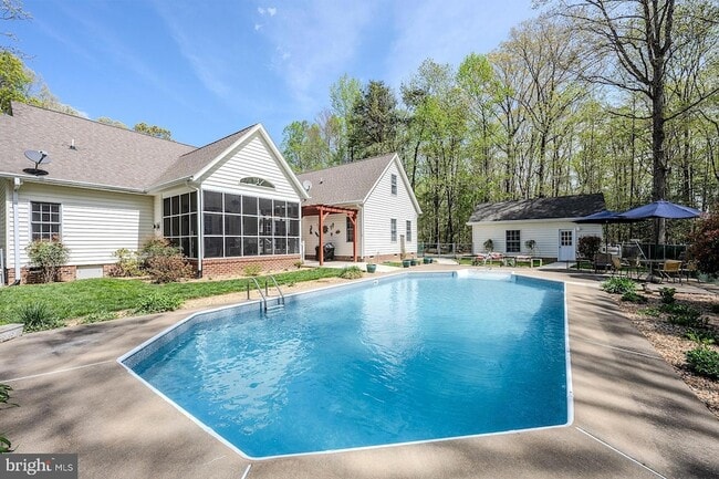Photo - 18224 Green Blvd