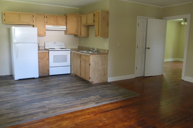 115 Main St