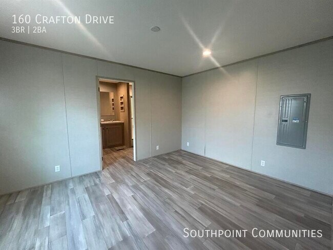 Photo - 160 Crafton Dr